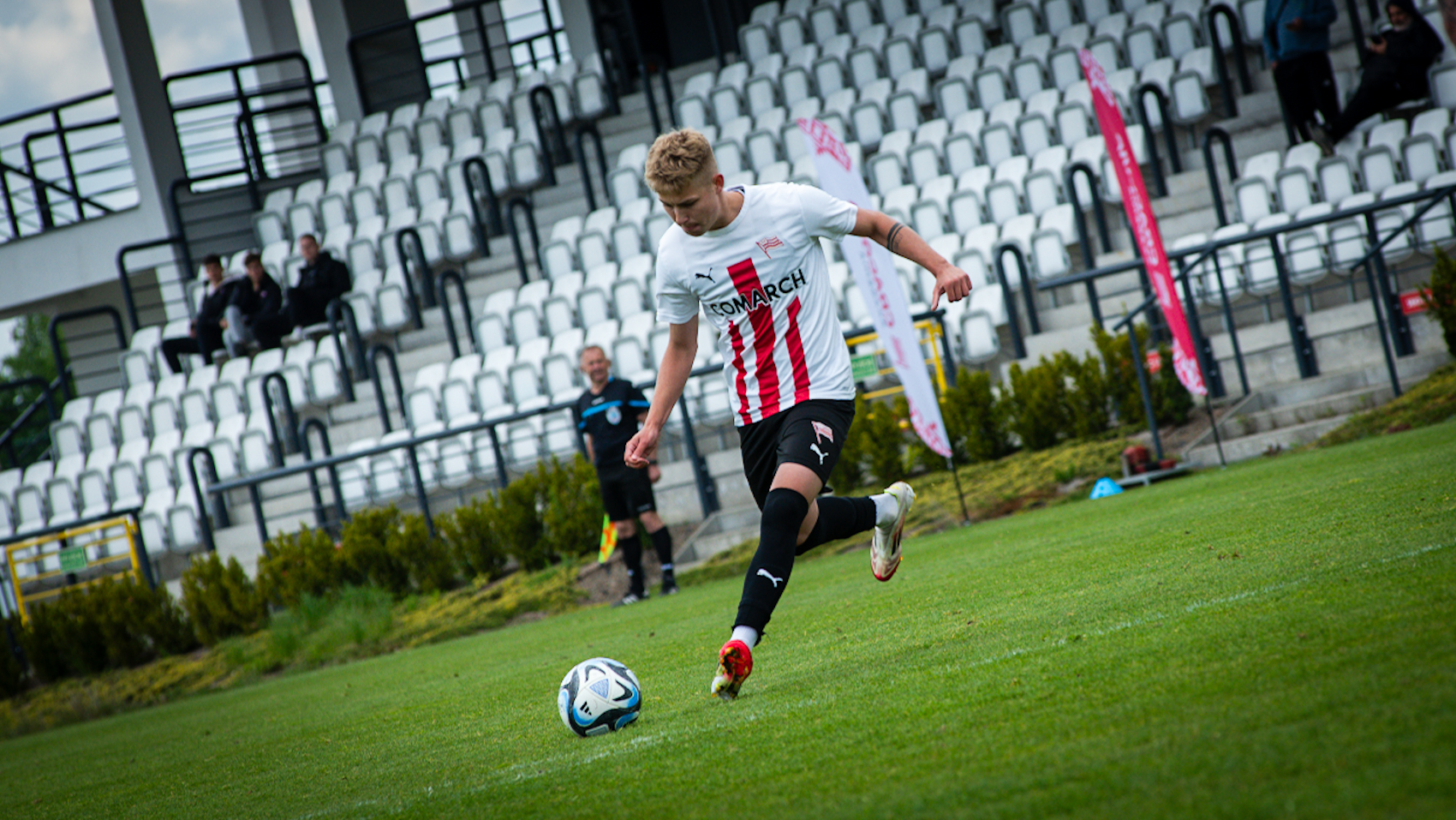 JAKO IV Liga: Hat-trick Oskara Lachowicza i 9 goli z Sokołem!