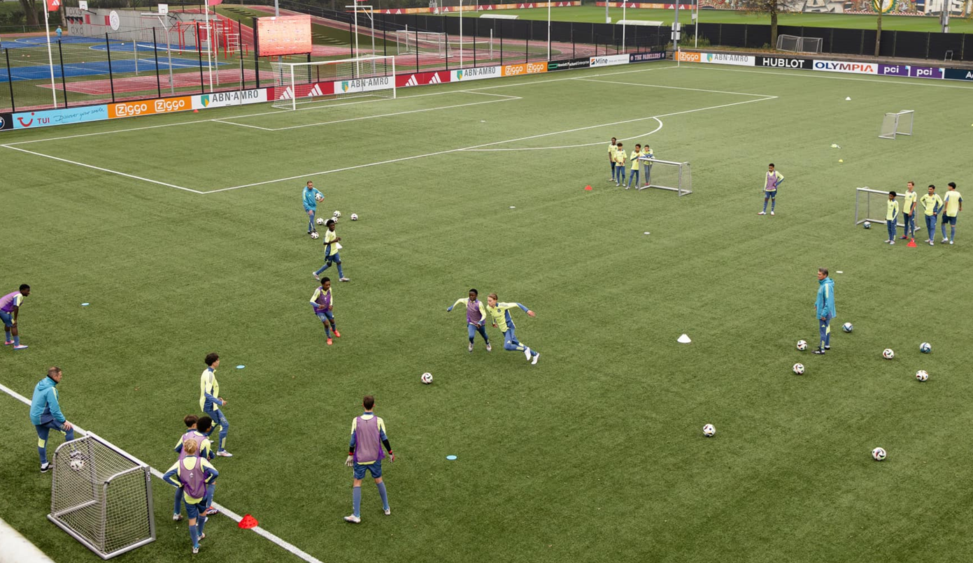 Seminarium dla trenerów w trakcie Ajax Amsterdam Camp w Cracovia Training Center