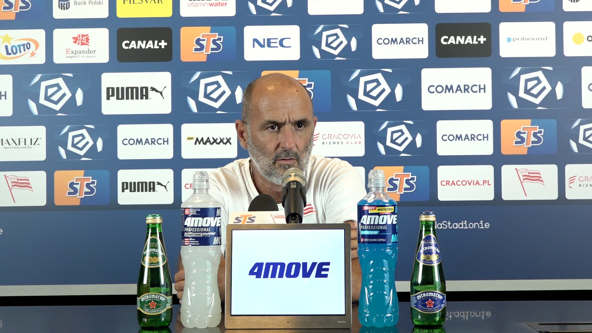 M. Probierz: Kibice są naszym dwunastym zawodnikiem [VIDEO]