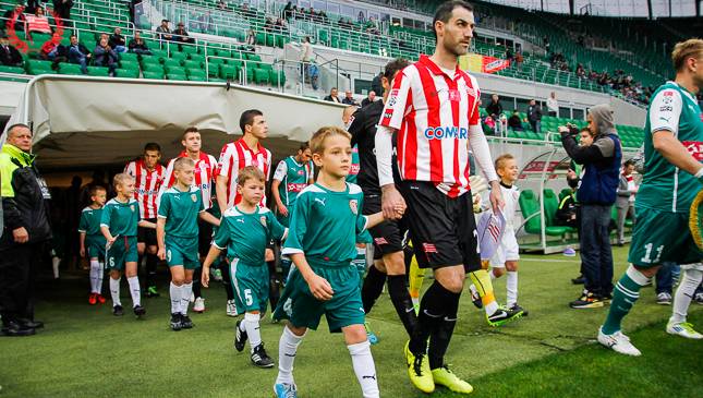 Sezon 2013/2014 piłkarskiej Ekstraklasy powoli dobiega końca