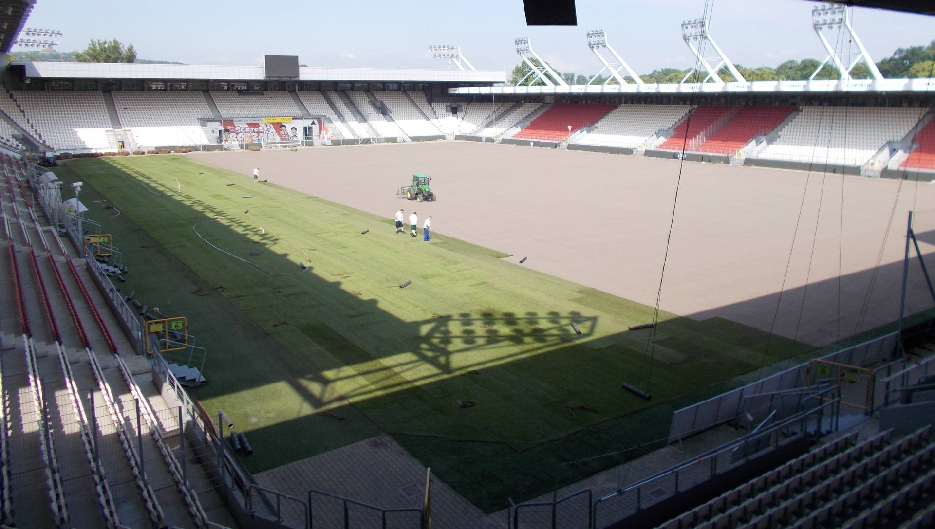 Rozpoczęto układanie nowej murawy #NaStadionie [FOTO]