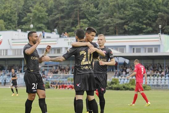 Pierwsza połowa rozstrzygnęła mecz. Pokonujemy Banika 3:1.