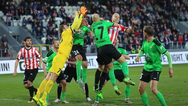 Gratka dla ...koneserów. Cracovia bezbramkowo remisuje z Górnikiem Łęczna