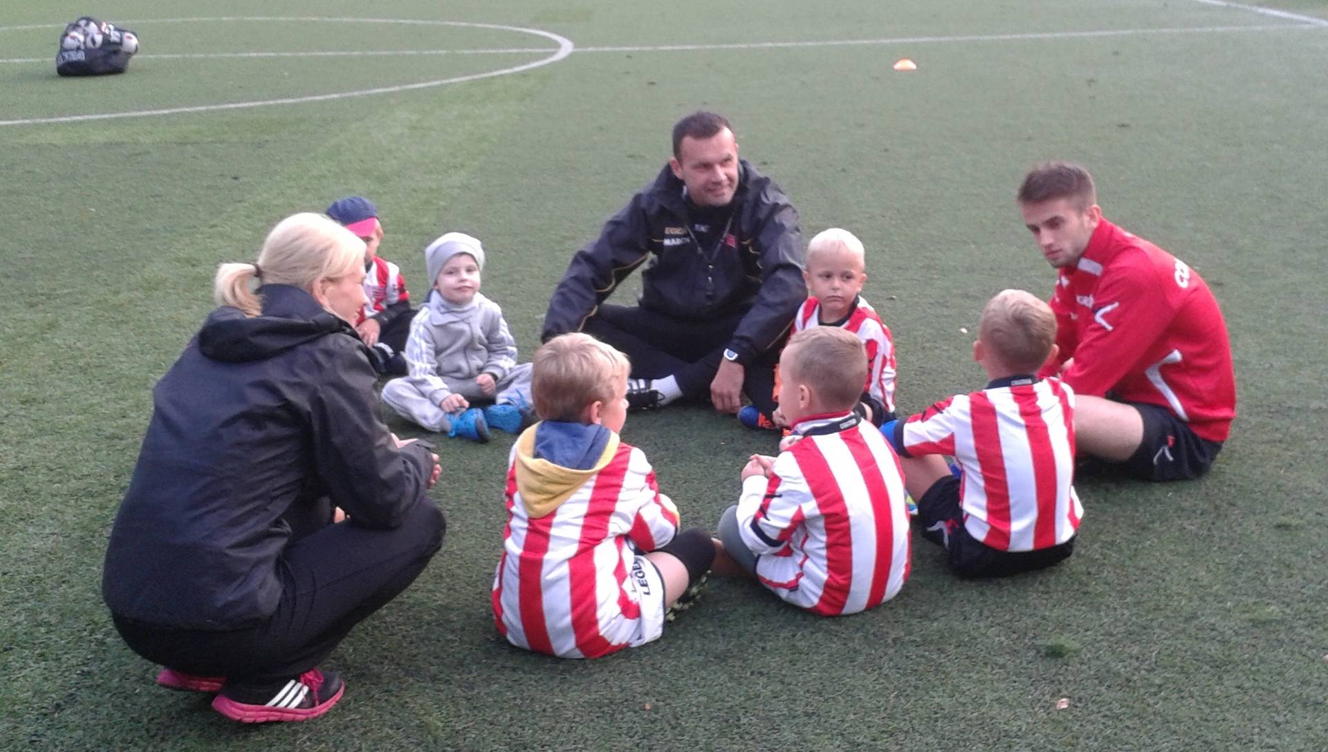 Mateusz Wdowiak trenował z dziećmi Cracovia Kids! [FOTO]