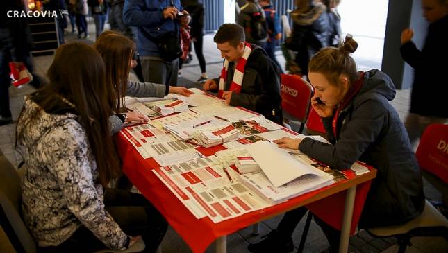 Na meczu z Arką fundacja DKMS rejestrowała potencjalnych dawców szpiku kostnego!