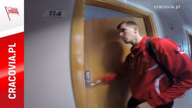 Przylot piłkarzy do Hiszpanii [WIDEO]