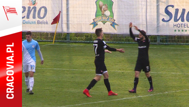 Skrót sparingu Pasów z Akademiją Pandev 