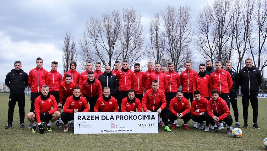 Pasy włączają się do akcji #DuziDlaMałych