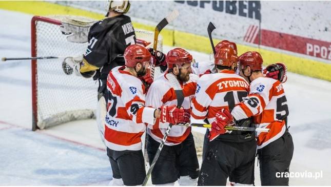 Finał play-off (mecz 4): Comarch Cracovia - GKS Tychy 18:15