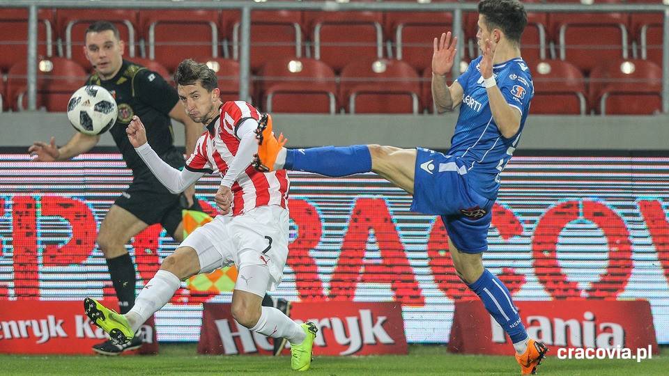 C. Râpă: Piłka nożna bez kibiców jest niczym