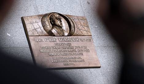 Odsłonięcie tablicy pamiątkowej dr Cetnarowskiego (foto)