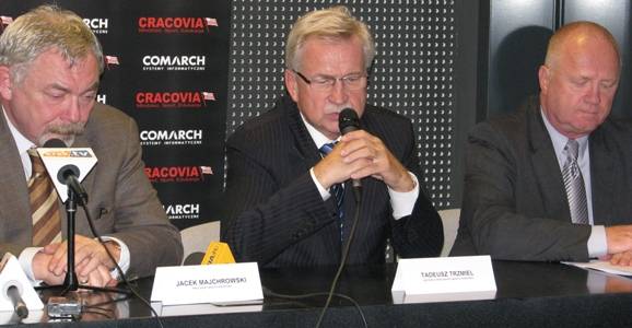 od lewej: prof. Jacek Majchrowski, Tadeusz Trzmiel, Wacław Skubida