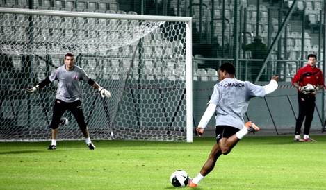 Historyczny trening na nowym stadionie (foto)