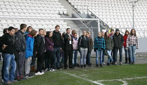 Gimnazjaliści zwiedzali stadion Cracovii