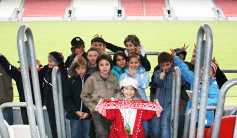 Dzieci ze szkoły nr 31 odwiedziły stadion Cracovii